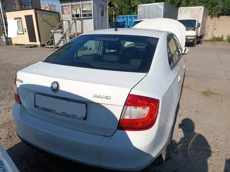 2015 Skoda Rapid I, белый, 377000 рублей, вид 3