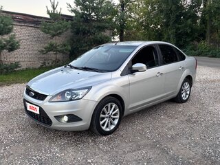 2011 Ford Focus II Рестайлинг, серебристый, 580000 рублей, вид 1
