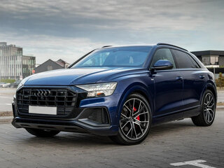 2020 Audi Q8 55 TFSI I (4M), синий, 5990000 рублей, вид 2