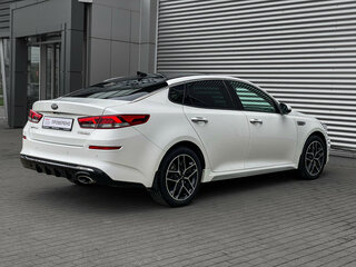 2018 Kia Optima IV Рестайлинг, белый, 2300000 рублей, вид 4