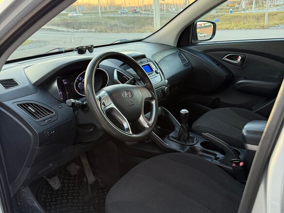 2011 Hyundai ix35 I, серебристый, 895000 рублей - вид 15