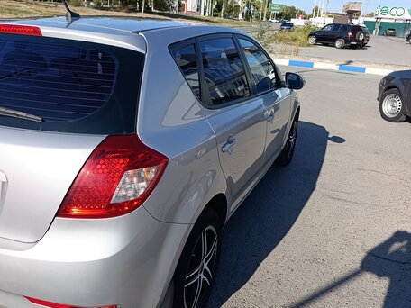 2012 Kia Ceed I Рестайлинг, серебристый, 710000 рублей, вид 4