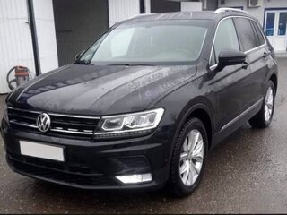 2017 Volkswagen Tiguan II, чёрный, 2500000 рублей, вид 1