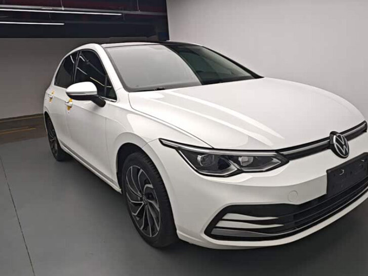 Открыть фотографии: Volkswagen Golf VIII
