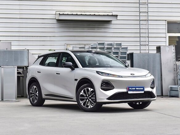 2026 Changan Qiyuan Q05 51.9 kWh II, серебристый, 1860000 рублей - вид 4