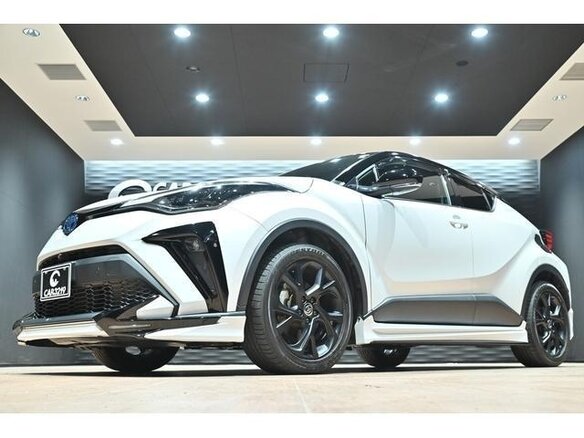 2023 Toyota C-HR I Рестайлинг, белый - вид 2