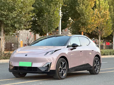 Lynk & Co Z20