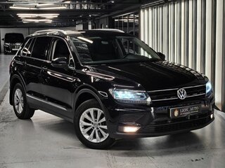 2017 Volkswagen Tiguan II, чёрный, 2499000 рублей, вид 1