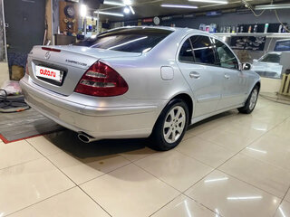 2005 Mercedes-Benz E-Класс 200 III (W211, S211), серебристый, 780000 рублей, вид 5