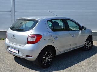 2016 Renault Sandero II, серый, 715000 рублей, вид 2