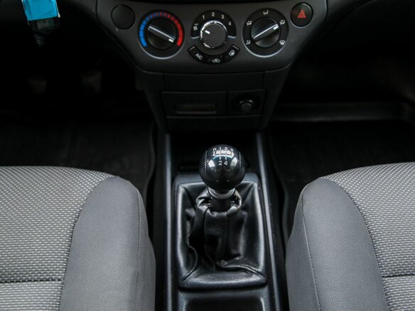 2008 Chevrolet Aveo I Рестайлинг, серебристый, 300000 рублей - вид 22