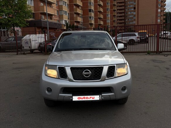 2006 Nissan Pathfinder III, серебристый, 725000 рублей