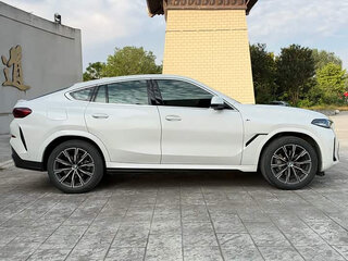 2024 BMW X6 30i III (G06) Рестайлинг, белый, 9482319 рублей, вид 4