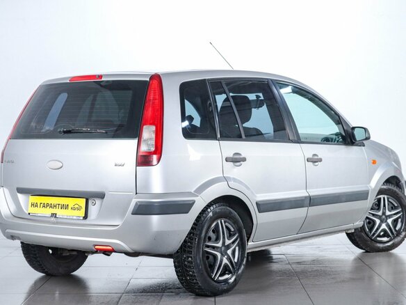 2008 Ford Fusion I Рестайлинг, серебристый, 359000 рублей - вид 2