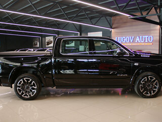2026 Ram 1500 Crew Cab eTorque V Рестайлинг, чёрный, 11300000 рублей, вид 3