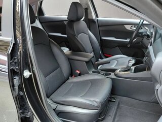 2023 Kia K3 II Рестайлинг, чёрный, 1600000 рублей, вид 5