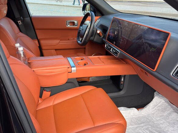 2023 Li Auto (Lixiang) L9 44.5 kWh I, чёрный, 8750000 рублей - вид 17