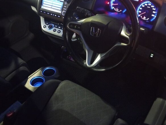 2011 Honda Stream II Рестайлинг, серебристый, 1290000 рублей - вид 18