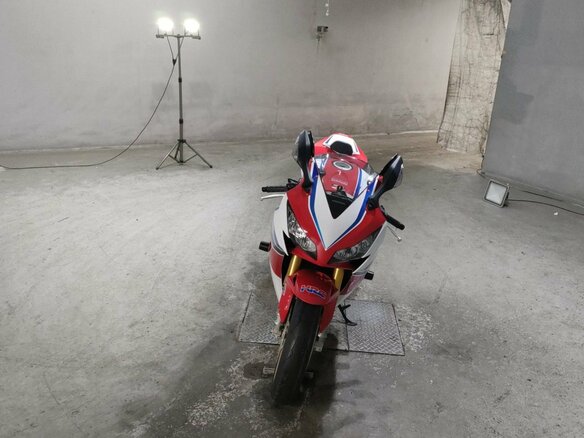 2014 Honda CBR 1000 RR/RA Fireblade, белый, 1170000 рублей - вид 2