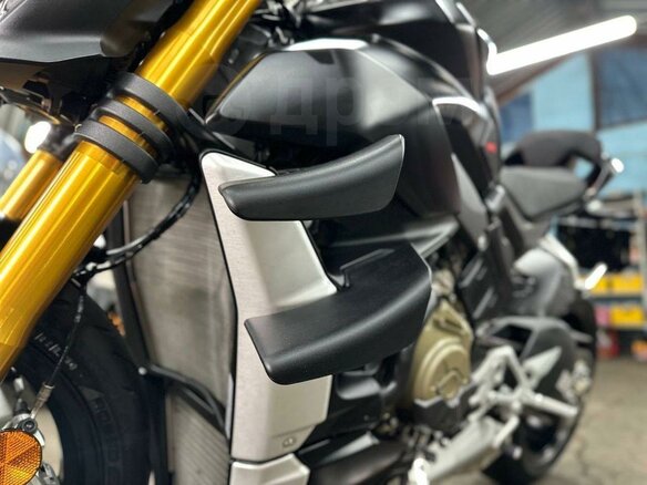 2022 Ducati Streetfighter V4, чёрный, 1950000 рублей - вид 15