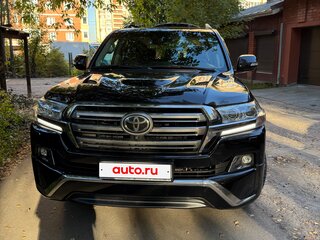2016 Toyota Land Cruiser 200 Series Рестайлинг 2, чёрный, 4800000 рублей, вид 1