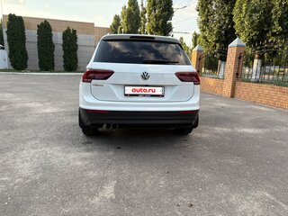 2018 Volkswagen Tiguan II, белый, 1890000 рублей, вид 3