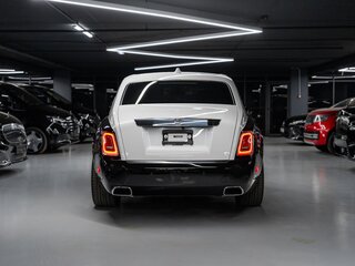 2019 Rolls-Royce Phantom VIII (Series I), белый, 37000000 рублей, вид 5