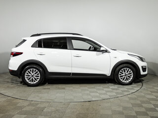 2018 Kia Rio X-Line IV, белый, 1399900 рублей, вид 4