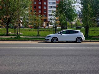 2012 SEAT Leon II Рестайлинг, белый, 760000 рублей, вид 4