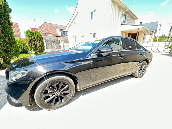 2020 Mercedes-Benz E-Класс 200 d V (W213, S213, C238), чёрный, 2100000 рублей - вид 4