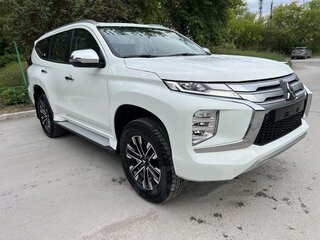 2023 Mitsubishi Montero Sport III Рестайлинг, белый, 5700000 рублей, вид 1