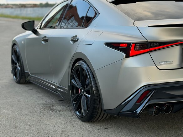 2023 Lexus IS 300 III Рестайлинг 2, серый, 7890000 рублей - вид 6