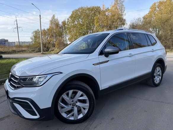 2022 Volkswagen Tiguan Allspace II Рестайлинг, белый, 2342000 рублей