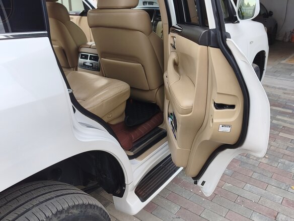 2008 Lexus LX 570 III, белый, 3150000 рублей - вид 17