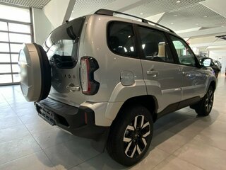 2026 Lada (ВАЗ) Niva Travel I Рестайлинг, серебристый, 1809000 рублей, вид 3