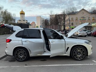 2020 BMW X5 30d IV (G05/G18), белый, 6250000 рублей, вид 2