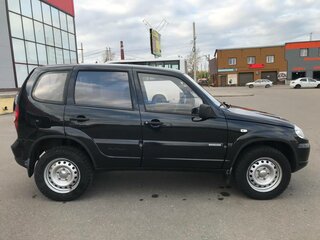 2011 Chevrolet Niva I Рестайлинг, чёрный, 499000 рублей, вид 4