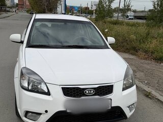 2011 Kia Rio II Рестайлинг, белый, 600000 рублей, вид 1