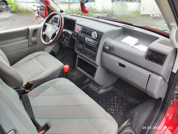 2000 Volkswagen Transporter, красный, 690000 рублей - вид 5