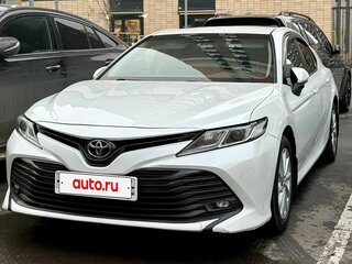 2020 Toyota Camry VIII (XV70), белый, 2178000 рублей, вид 2