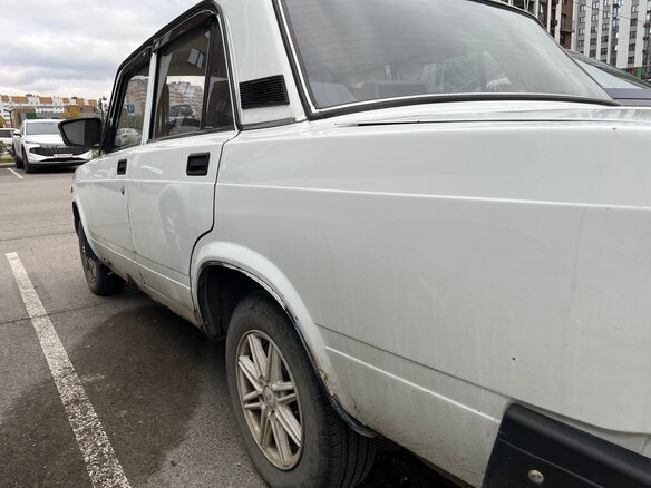 2010 Lada (ВАЗ) 2107, белый, 150000 рублей - вид 9