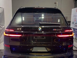 2026 BMW X7 M60i I (G07) Рестайлинг, чёрный, 24900000 рублей, вид 3