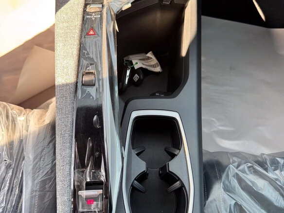 2026 Peugeot 3008 III, серебристый - вид 12
