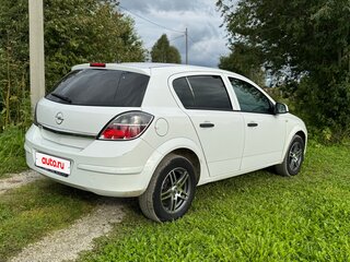 2013 Opel Astra H Рестайлинг, белый, 600000 рублей, вид 4