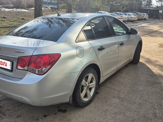 2012 Chevrolet Cruze I, серебристый, 600000 рублей, вид 3
