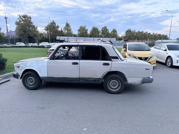 1995 Lada (ВАЗ) 2107, бежевый - вид 3