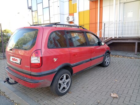 2003 Opel Zafira A Рестайлинг, красный, 340000 рублей, вид 3
