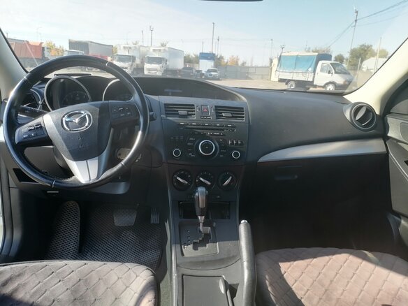 2012 Mazda 3 II (BL) Рестайлинг, белый, 903000 рублей - вид 8