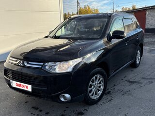 2013 Mitsubishi Outlander III, чёрный, 1090000 рублей, вид 1