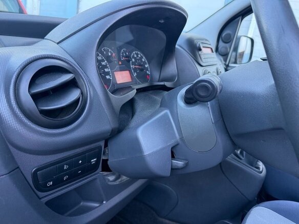 2009 Citroen Nemo I, чёрный, 499999 рублей - вид 21